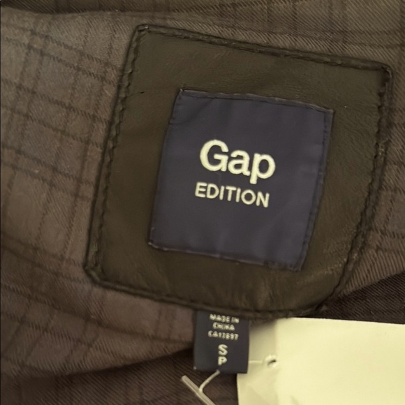 Gap Edition | Leather Jacket - Picture 6 of 13